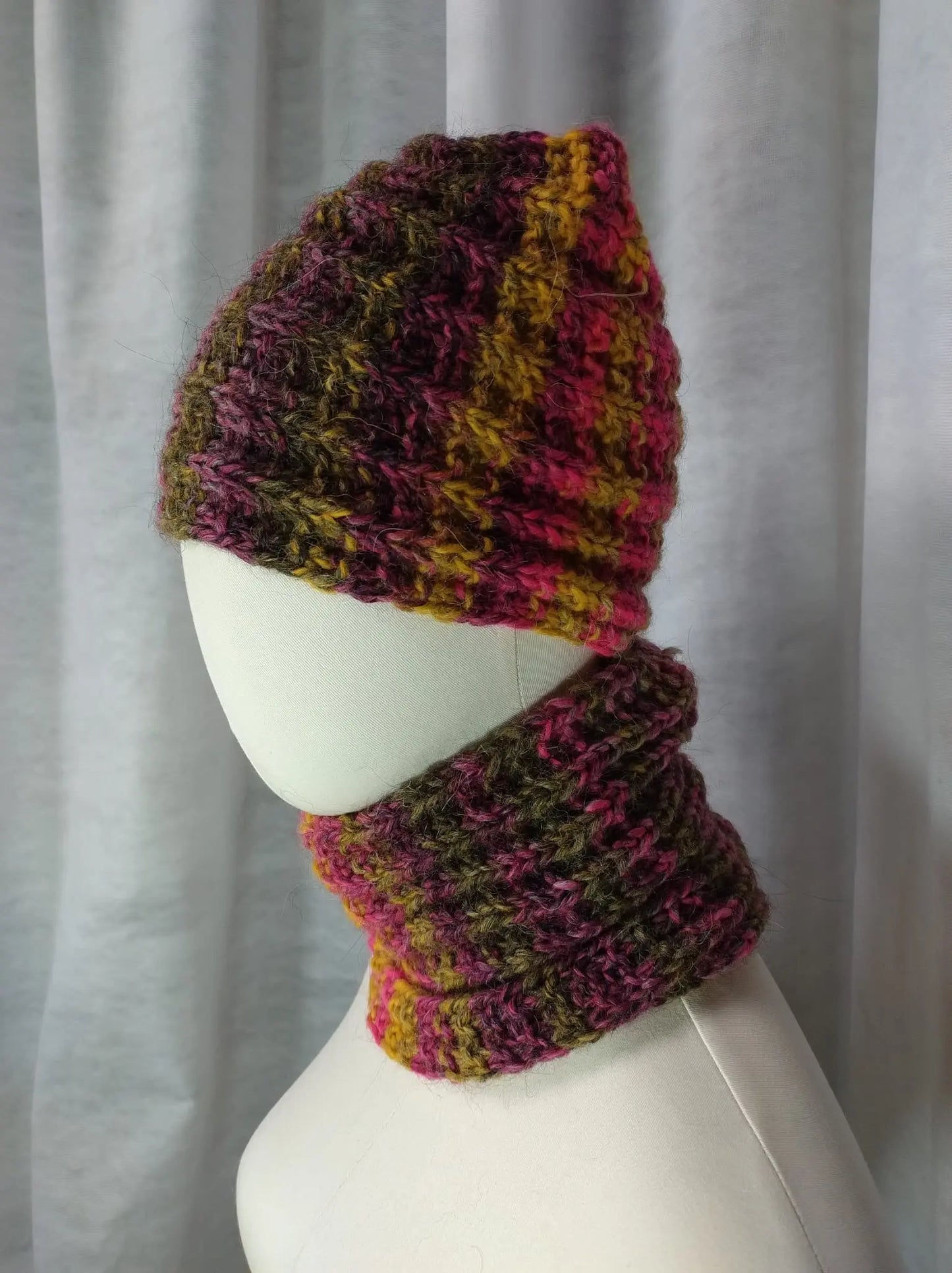 Miranda e Dado - La Cuffia e lo Scaldacollo ai ferri una Morbidezza e calore handmade REM fatto a mano per te