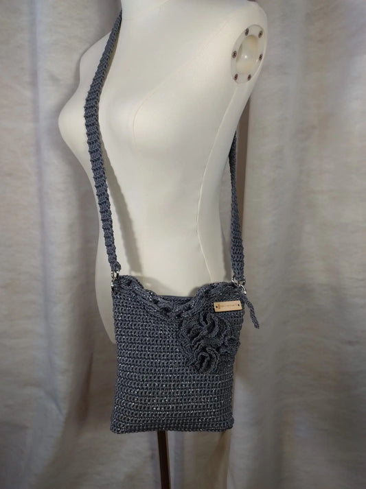 Gabriellina – Borsa uncinetto Artigianale in Cotone e Lamé con Decoro Floreale REM fatto a mano per te