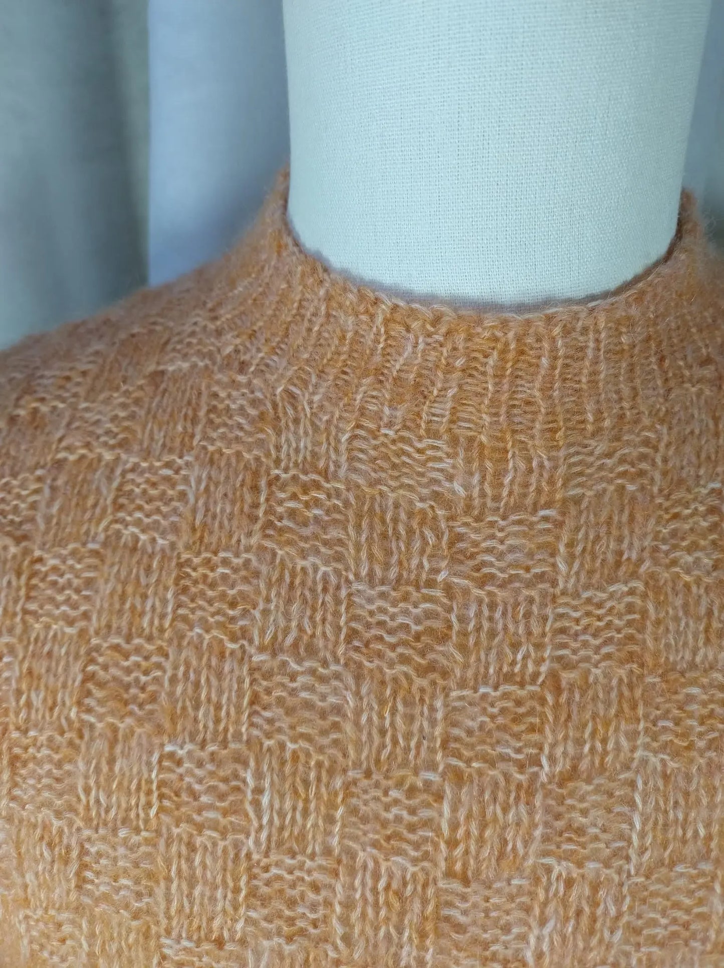 Linea Raffaello – Maglia Elegante Casual REM fatto a mano per te
