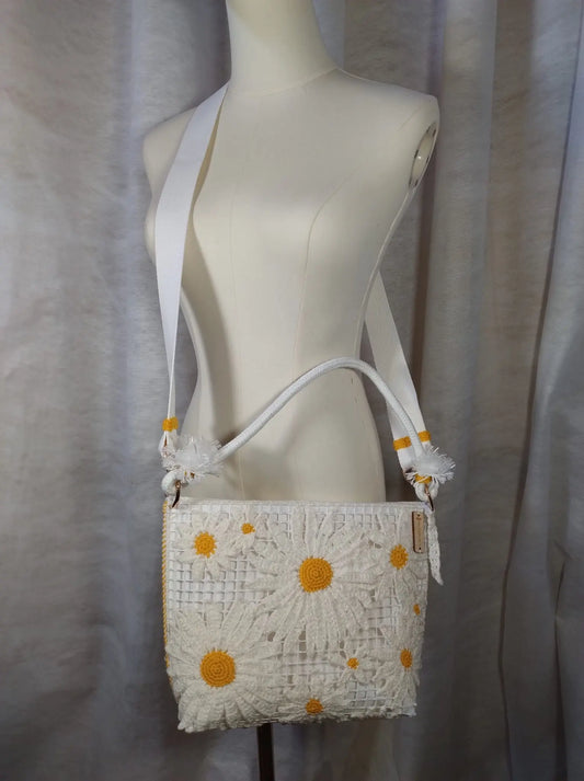 Antea - Borsa uncinetto Eleganza floreale handmade REM fatto a mano per te