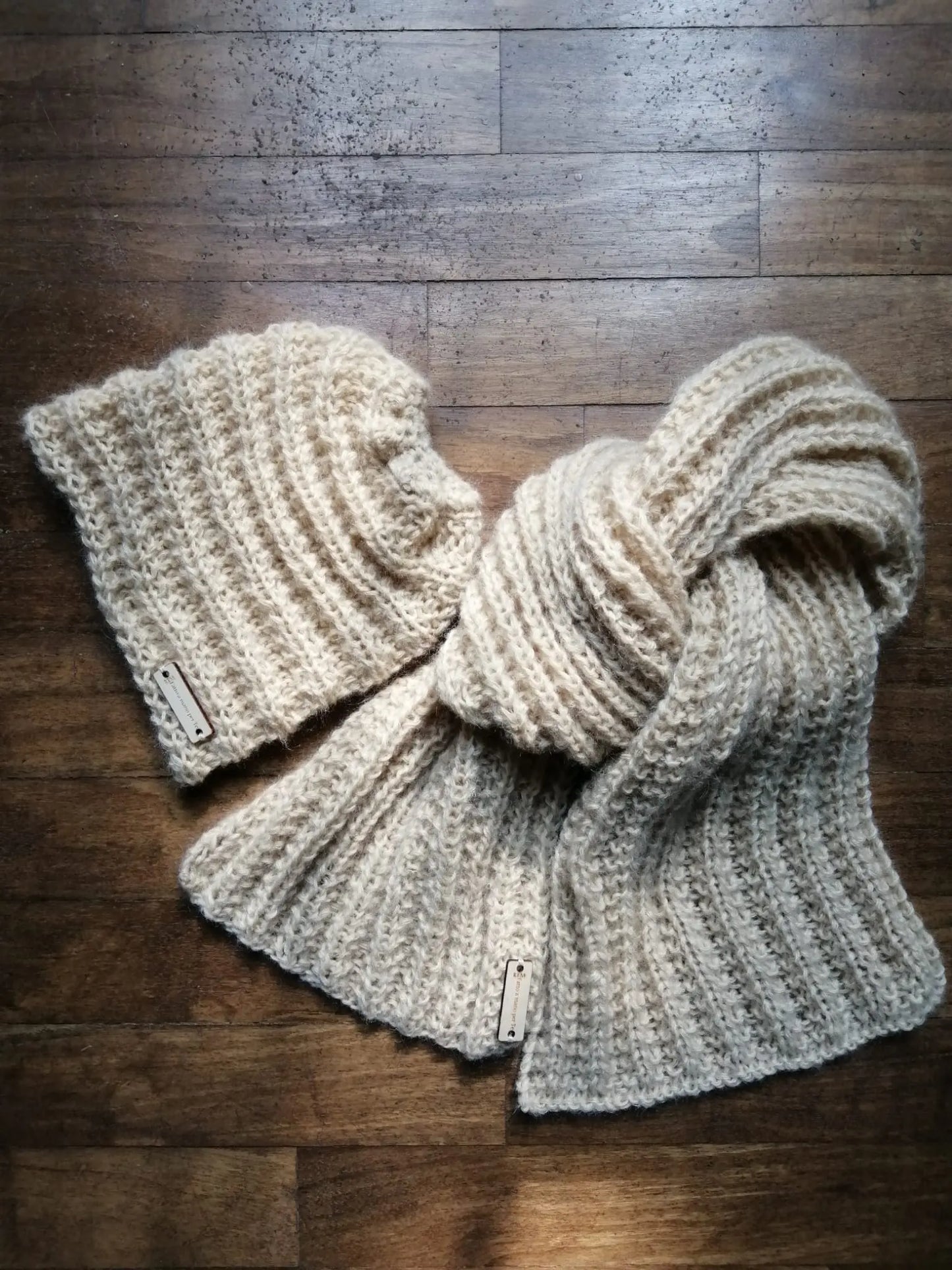 'Cassandra' Sciarpa in Seta, Mohair e Lana Merino - Calore e Stile per Ogni Look rem_fattoamanoperte