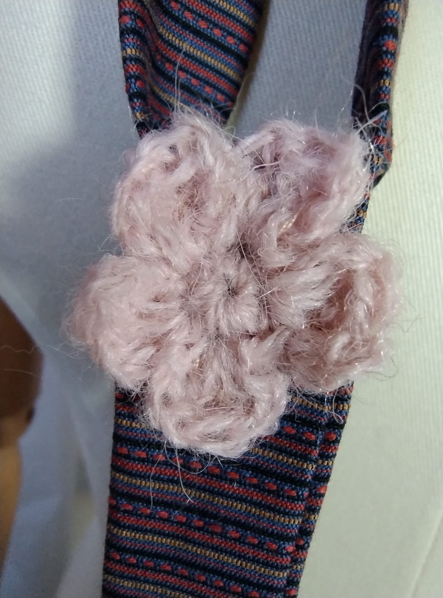 ‘Rosetta’ la borsa: una combinazione pregiata di mohair e seta