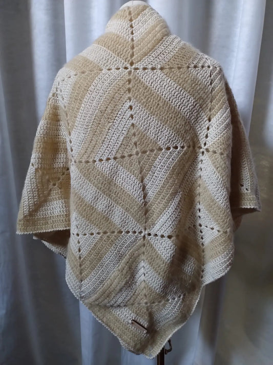 Leonilde - Coperta da divano uncinetto che racchiude un capolavoro di comfort e raffinatezza REM fatto a mano per te