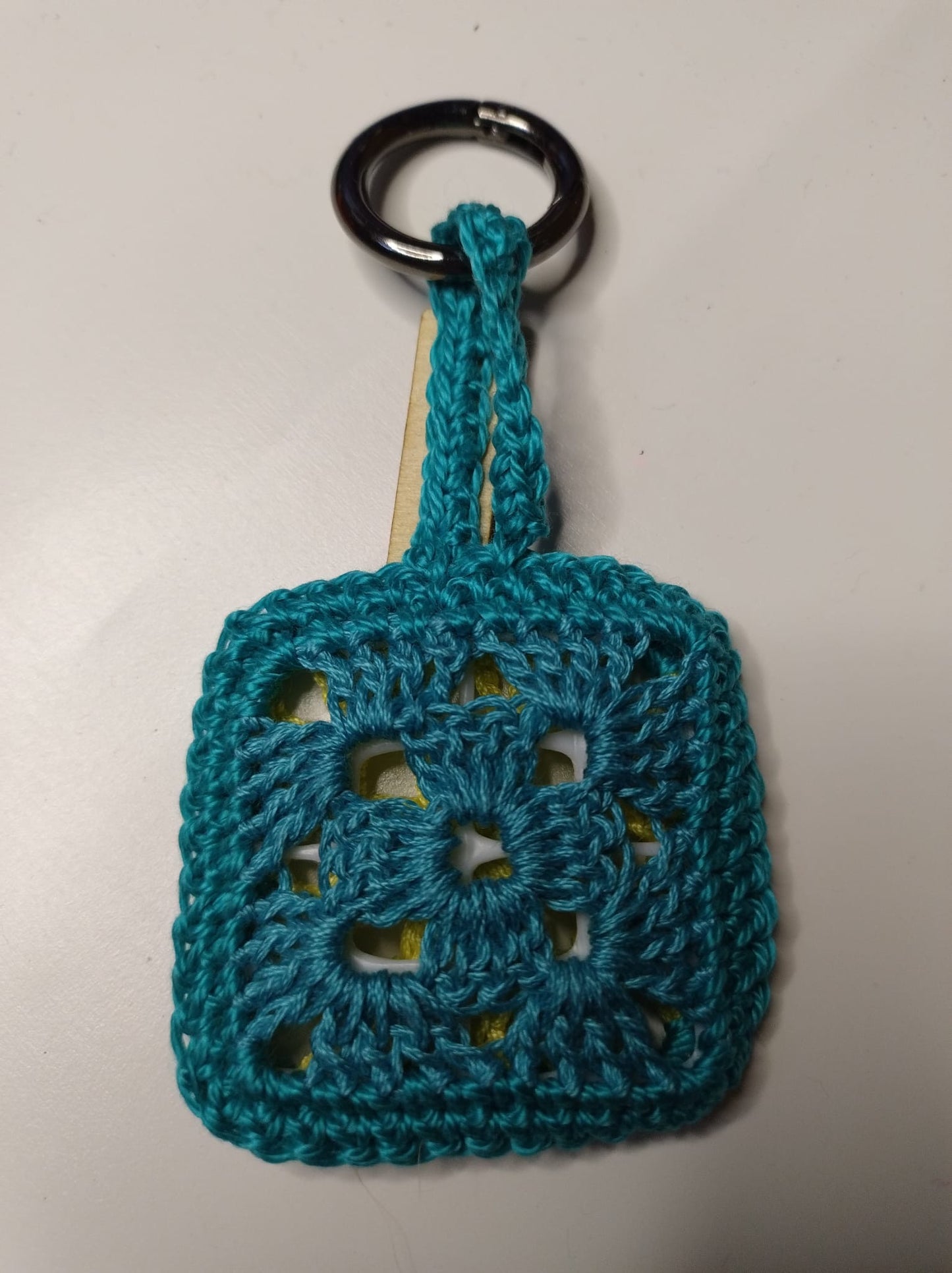 ‘Tiberio’ Portachiavi - Creatività e Stile in una Piastrellina