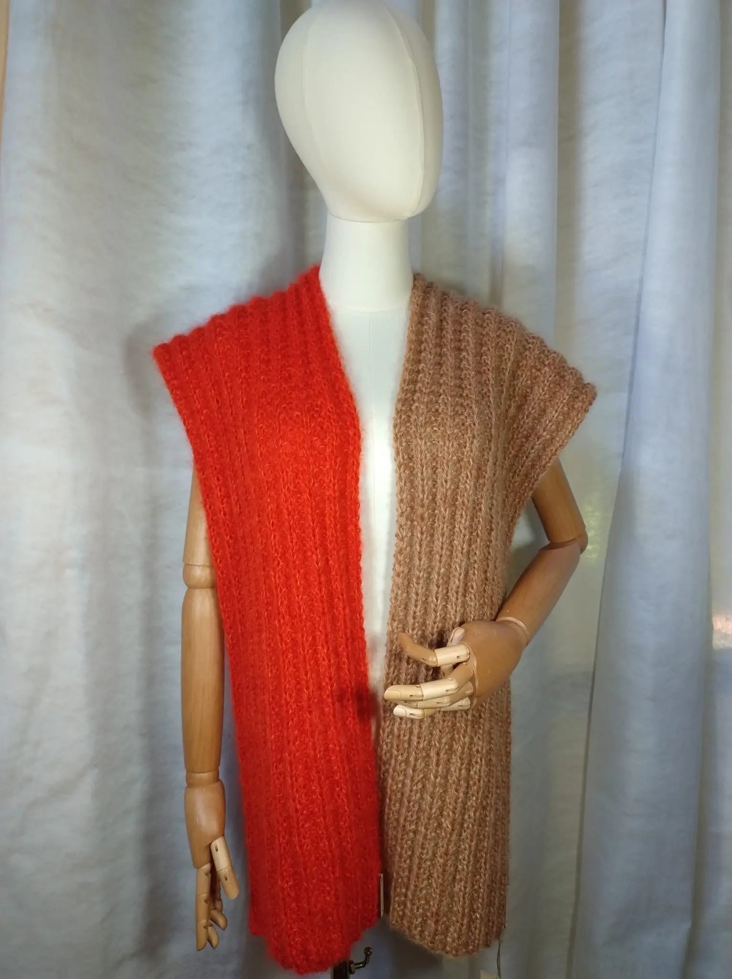 'Cassandra' Sciarpa in Seta, Mohair e Lana Merino - Calore e Stile per Ogni Look rem_fattoamanoperte