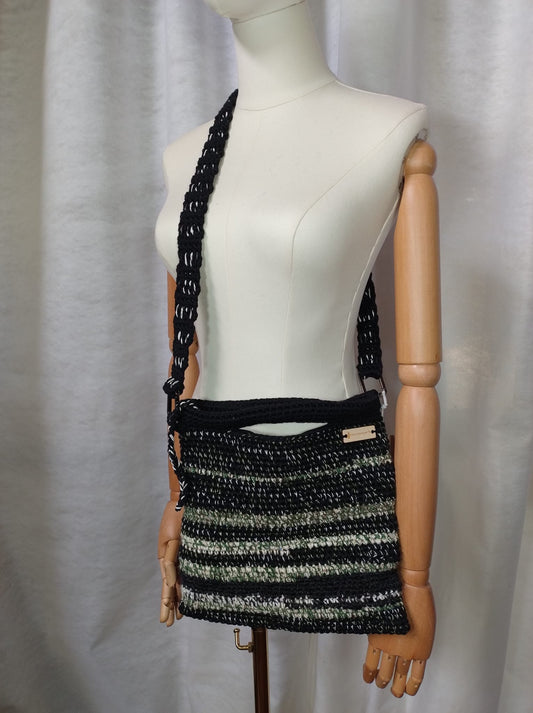 'Maria' Borsa in Lana Artigianale - Unione di Stile e Funzionalità