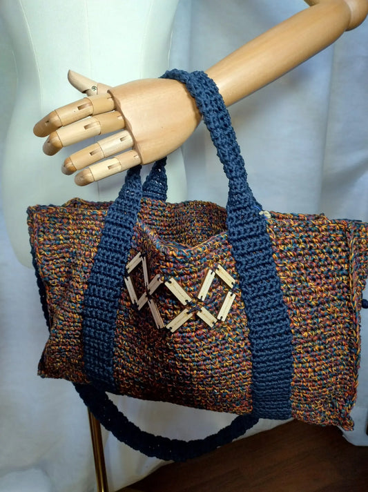 'Camilla' Borsa all'Uncinetto con Tasche per PC - Versatilità Artigianale in Cotone rem_fattoamanoperte