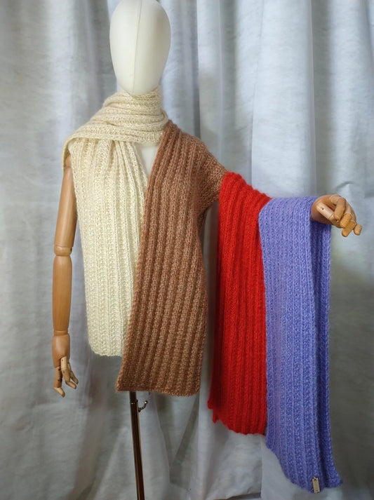 'Cassandra' Sciarpa in Seta, Mohair e Lana Merino - Calore e Stile per Ogni Look rem_fattoamanoperte