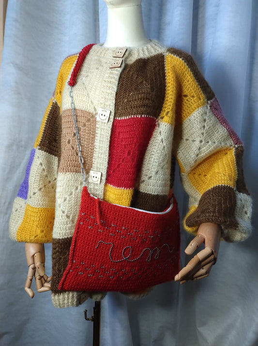 REM – Borsa artigianale in lana con ricamo in catena